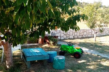 Apartments Perić Marija, toys in the garden